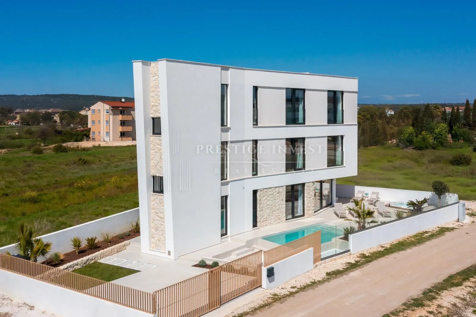 sukošan- luksuzna vila prvi red uz more - slika 55