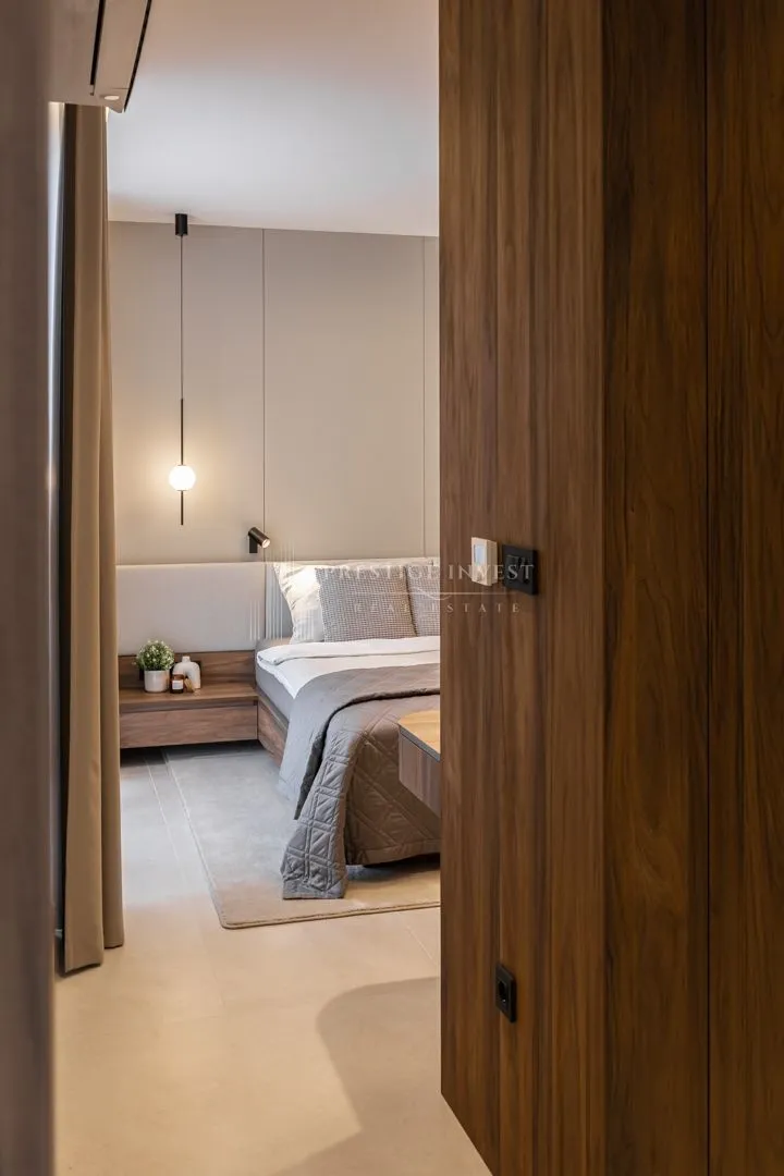 rogoznica- centar- luksuzan namješten penthouse - slika 23