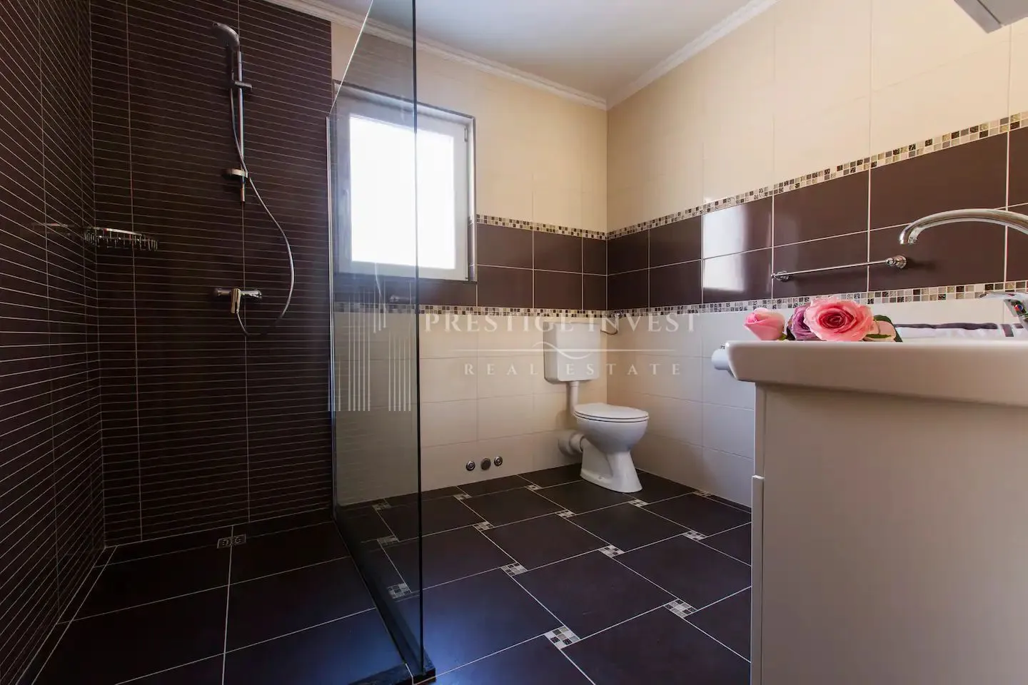 luksuzna vila s bazenom s panoramskim pogledom na split - slika 27