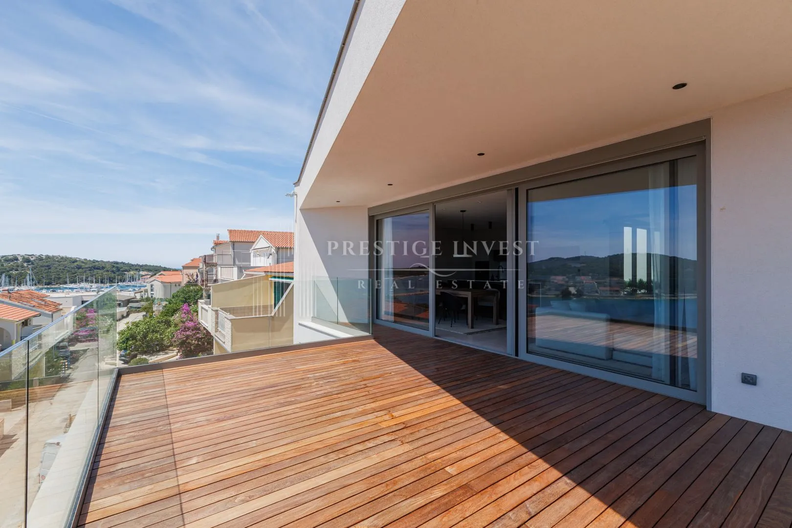rogoznica- centar- luksuzan namješten penthouse - slika 84
