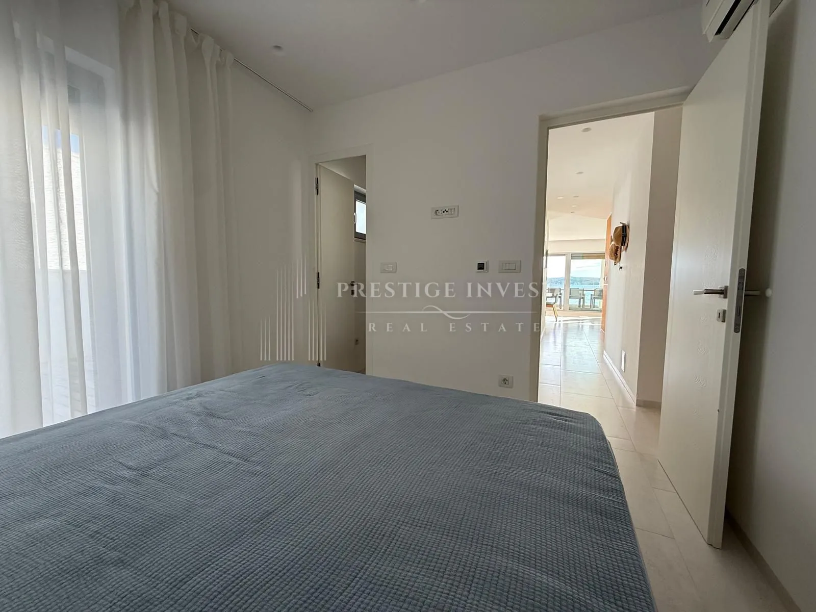 sukošan - penthouse- prvi red uz more - slika 34