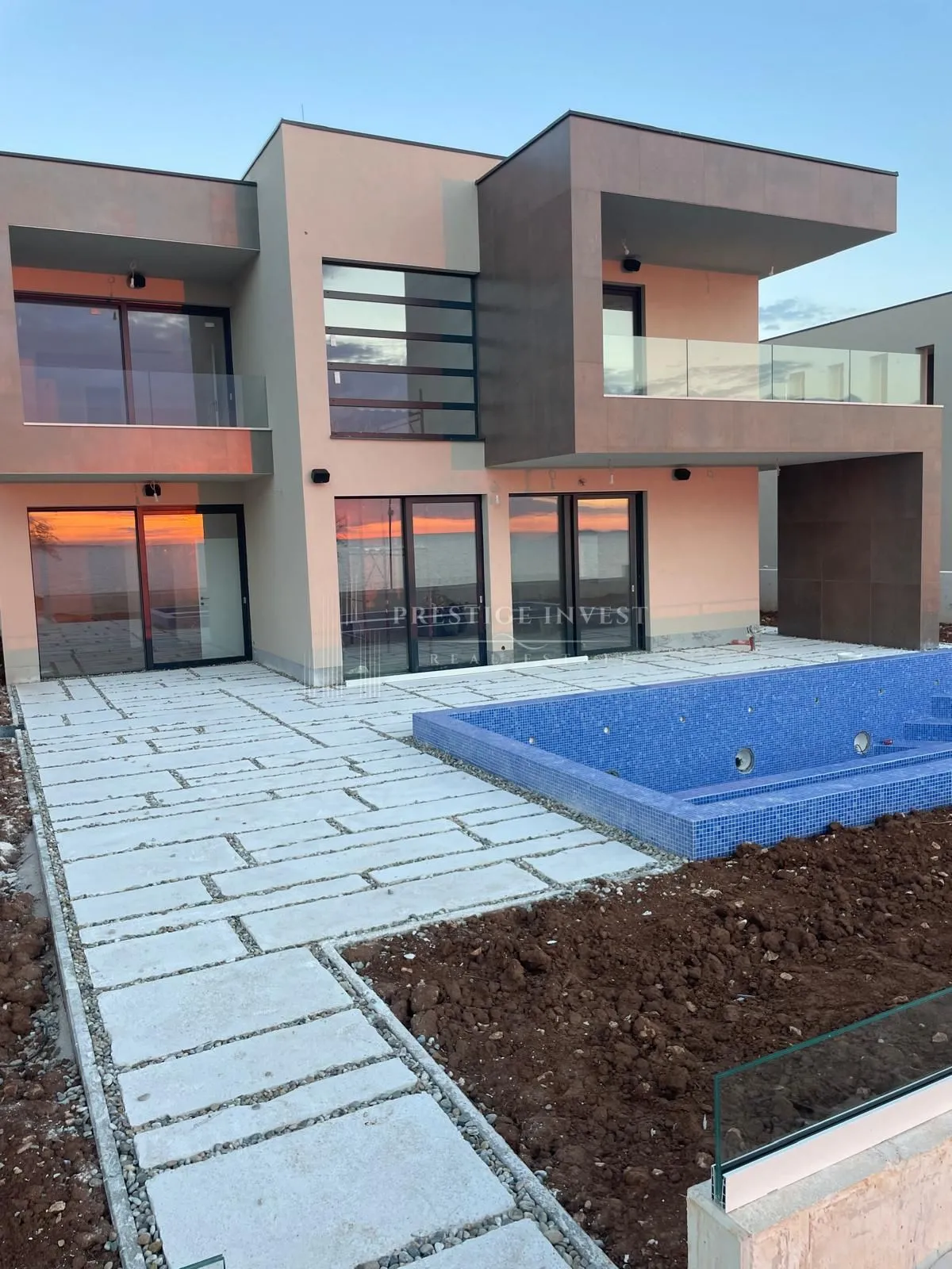 luksuzna vila prvi red uz more- wellness, garaža, bazen - slika 4