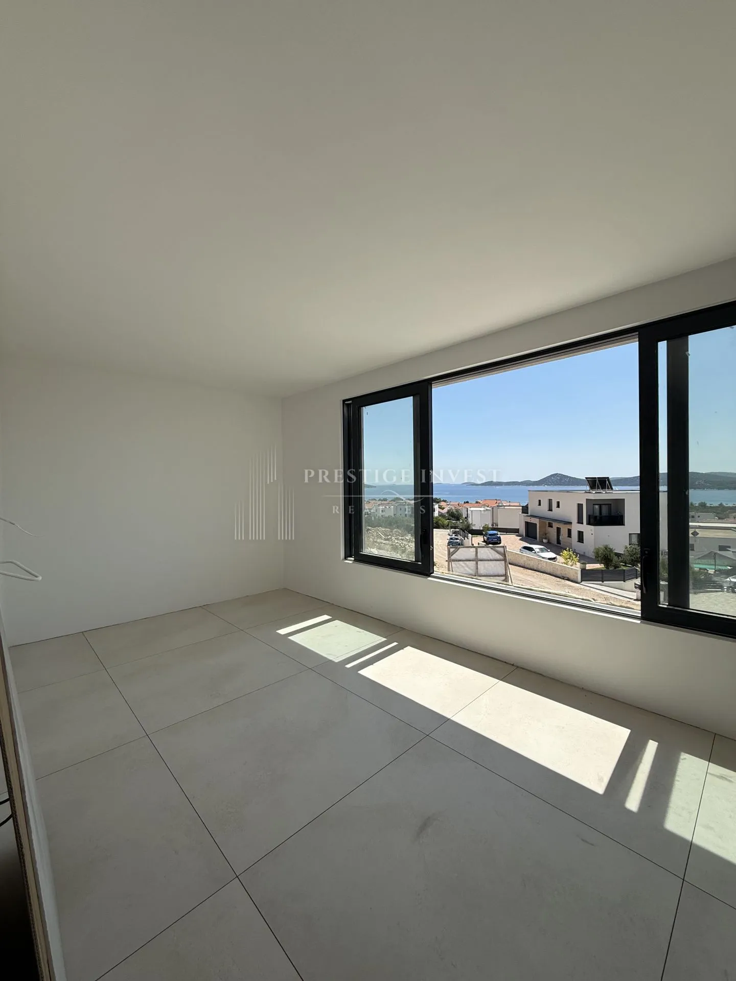 vodice- eksluzivna vila s panormaskim pogledom za otoke - slika 47