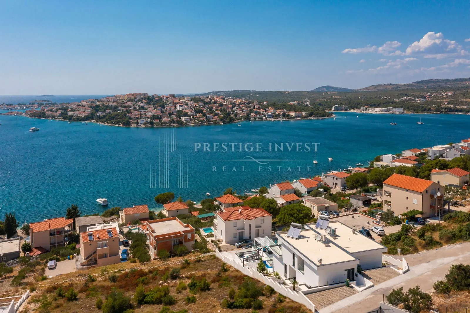 rogoznica- pogled na more- luksuzna vila s bazenom - slika 68