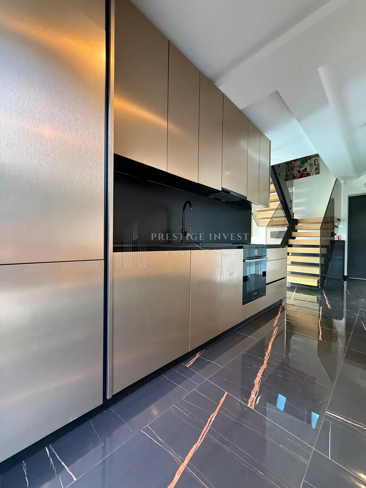 sukošan- luksuzan penthouse prvi red uz more - slika 18