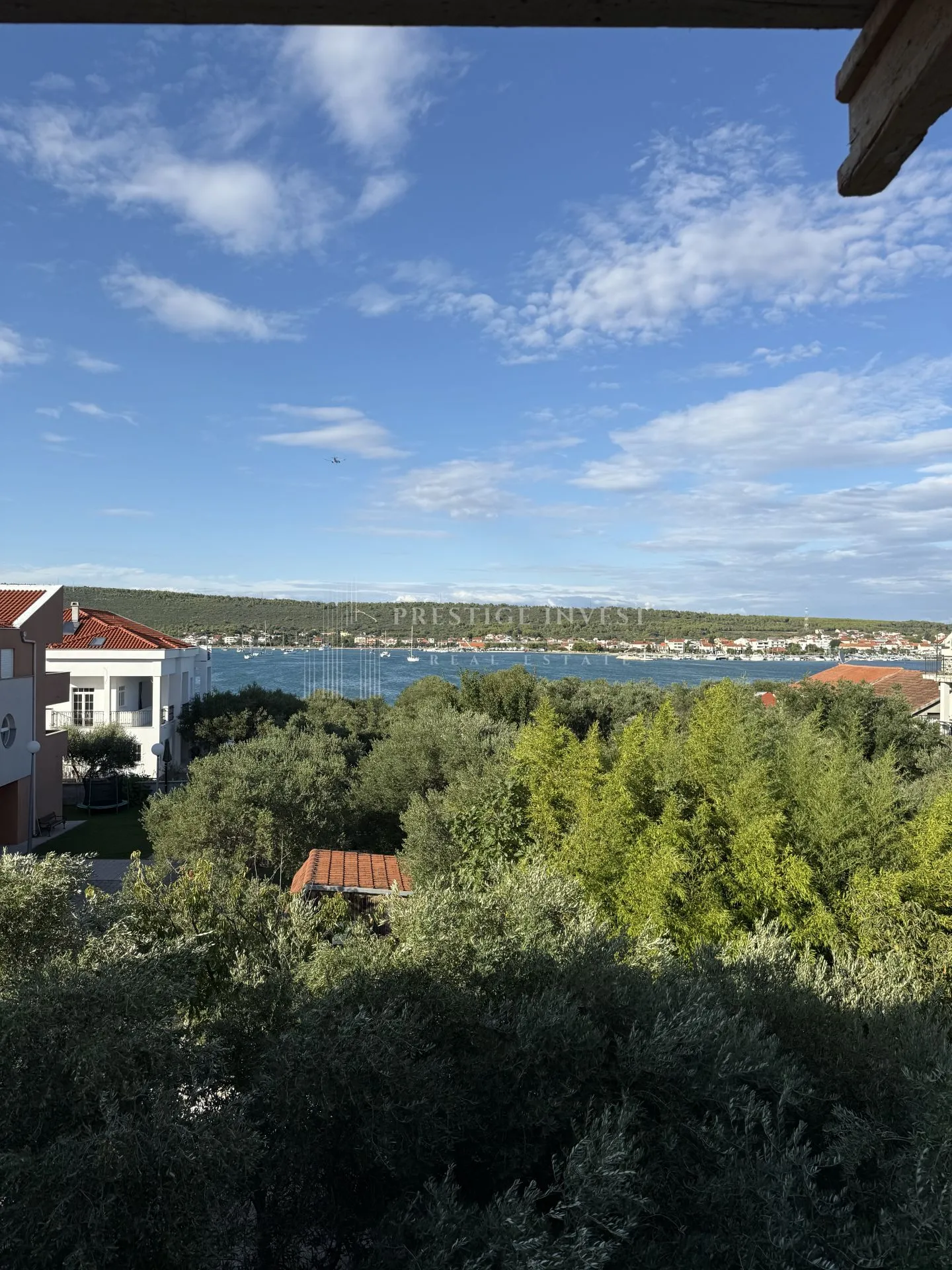 sukošan - 30m od plaže- pogled na more- s2- vrt - slika 15