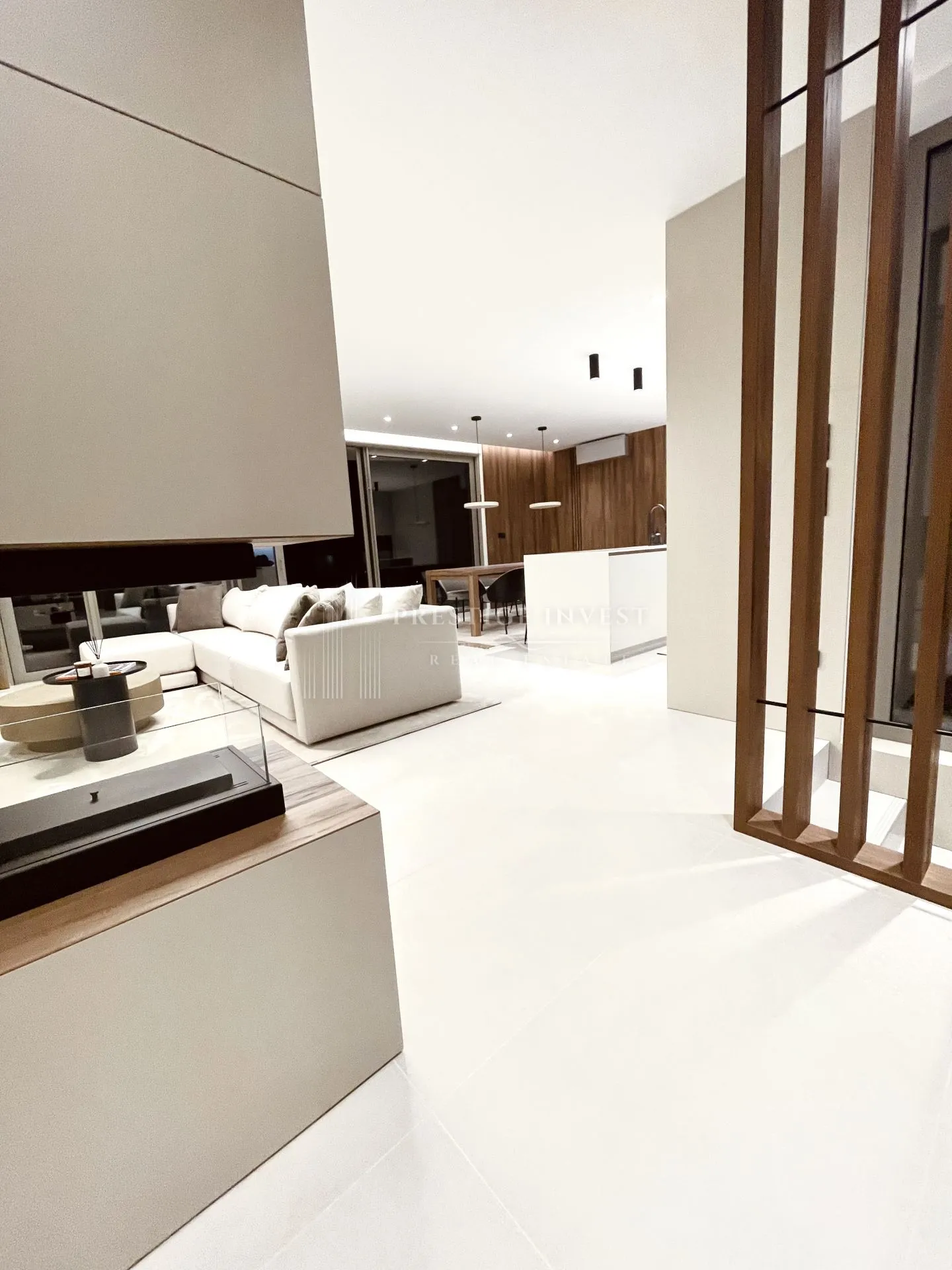 rogoznica- centar- luksuzan namješten penthouse - slika 19