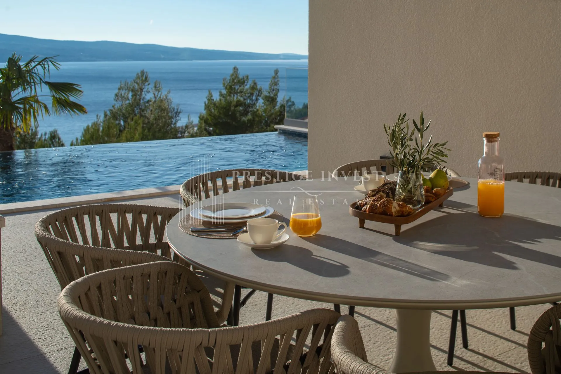 luksuzna vila- pogled na more- garaža, bazen - slika 127