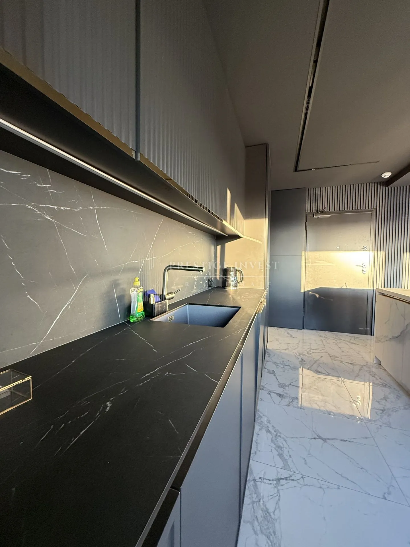 ekskluzivan penthouse- drugi red od plaže - slika 30