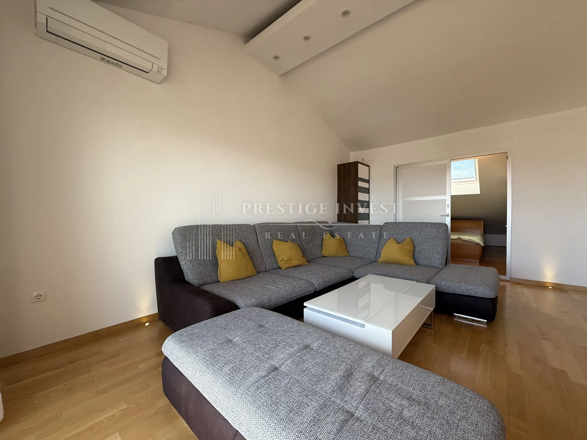 zadar- trosoban stan s garažom- 90m2 - slika 33