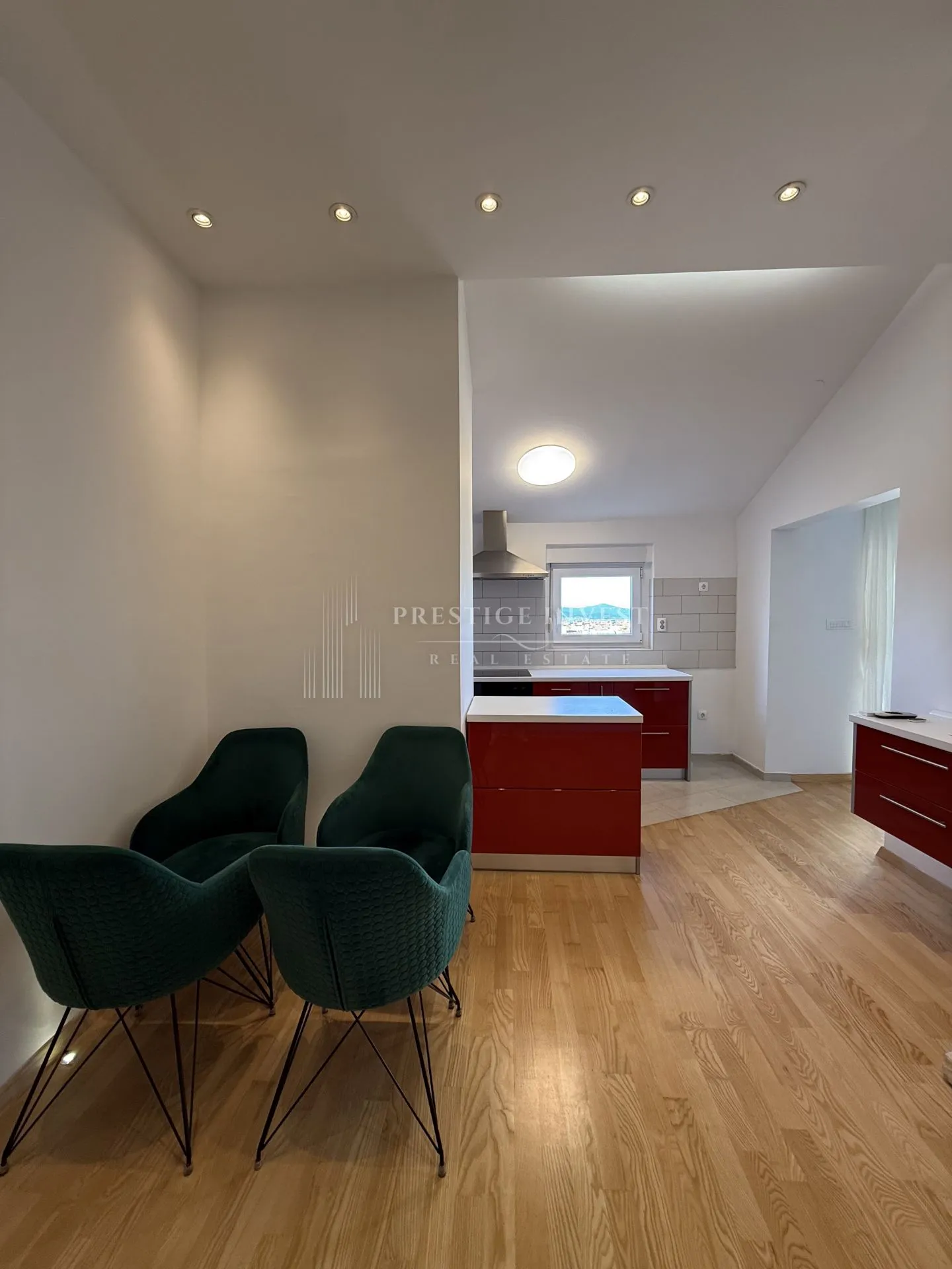 zadar- trosoban stan s garažom- 90m2 - slika 21