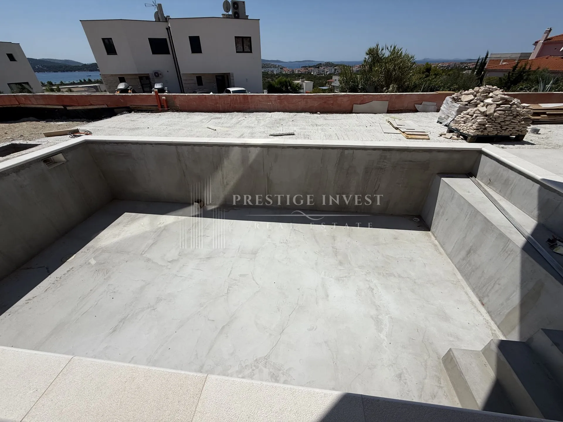vodice- eksluzivna vila s panormaskim pogledom za otoke - slika 11