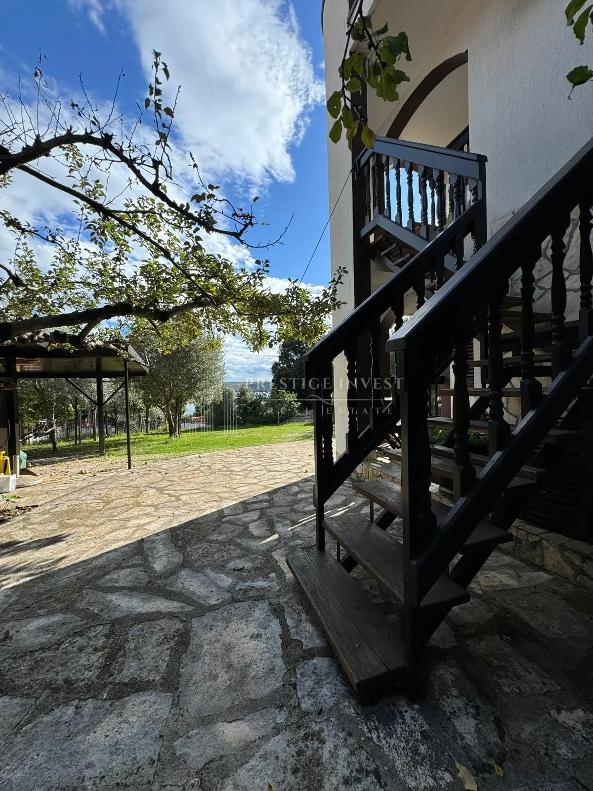 posedarje-turistička zgrada 40m od mora - slika 5