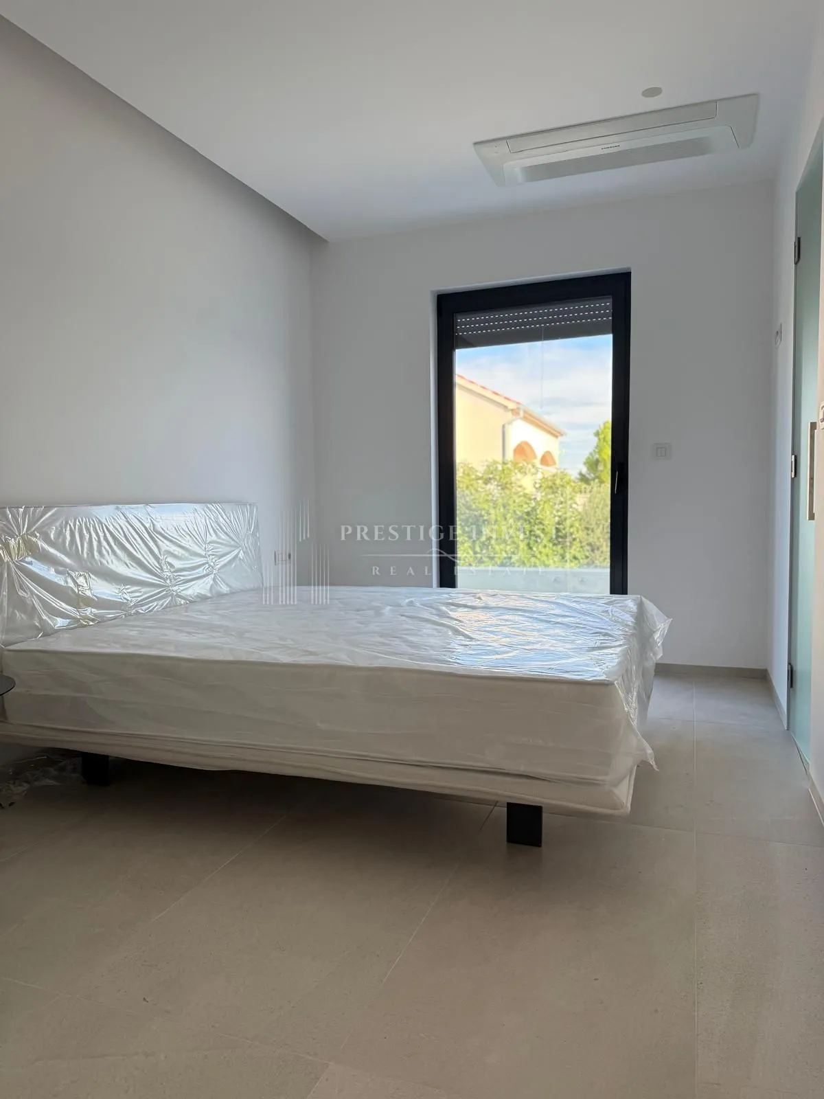 luksuzan penthouse s garažom- 1. red uz more - slika 31
