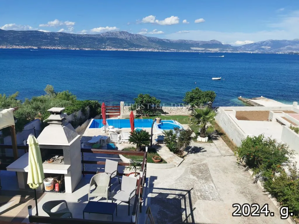 villa prvi red uz more, trogir, čiovo - slika 10