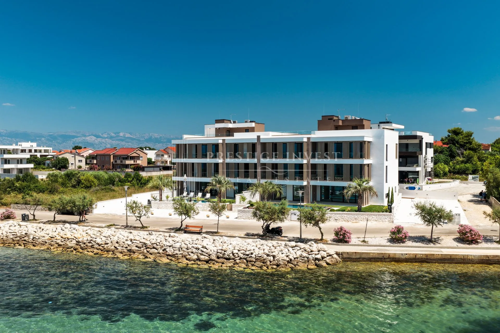 penthouse s privatnim liftom i krovnom terasom- prvi red - slika 5