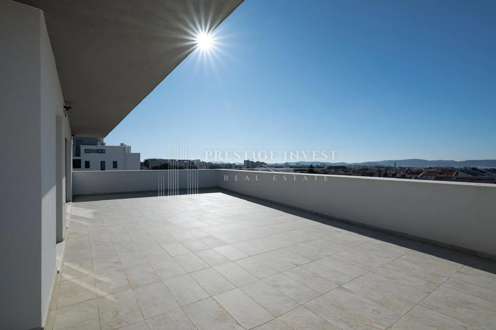 zadar-namješten trosoban penthouse s garažom - slika 3
