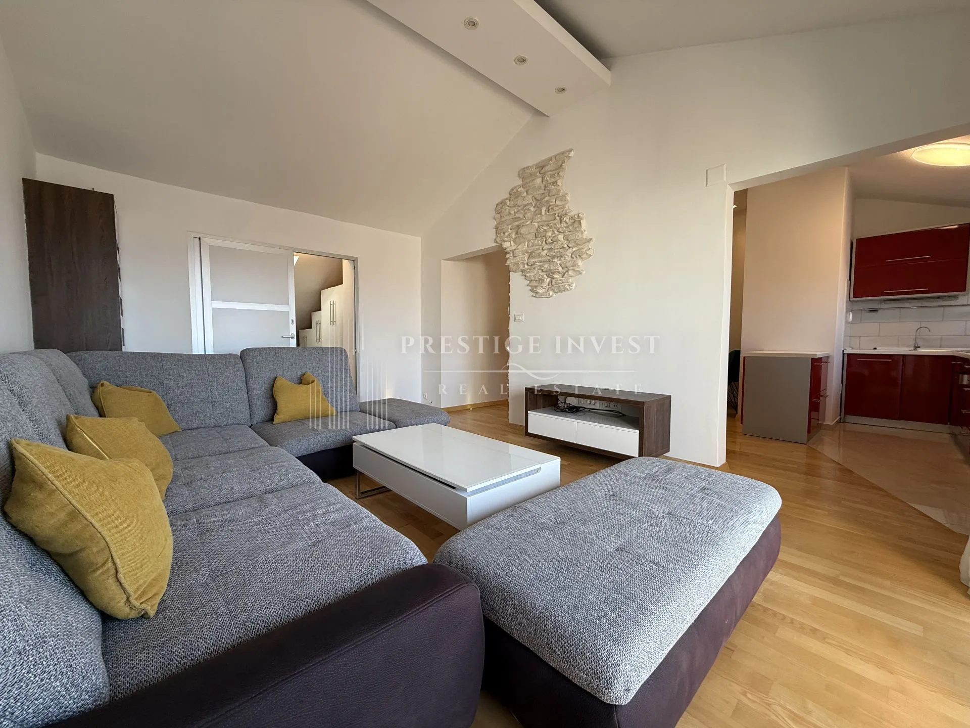 zadar- trosoban stan s garažom- 90m2 - slika 30