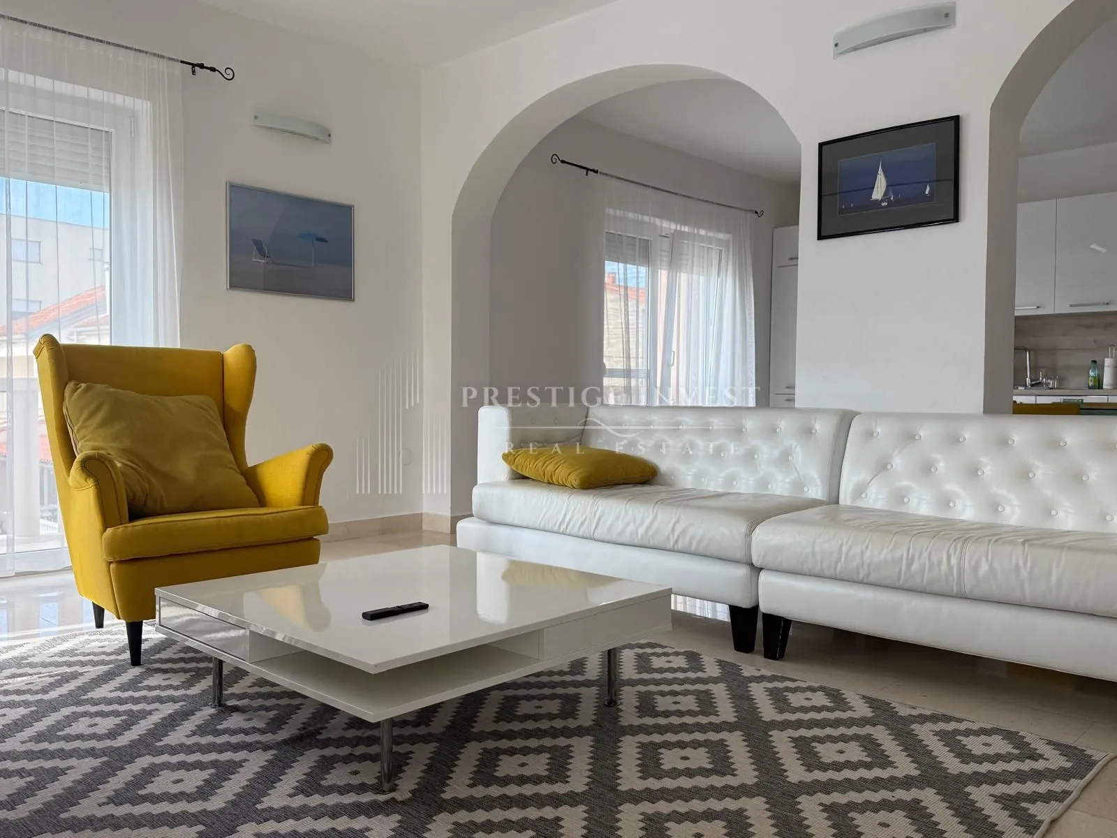 kuća s 3 stana - prvi red uz more - 580m2 - slika 28