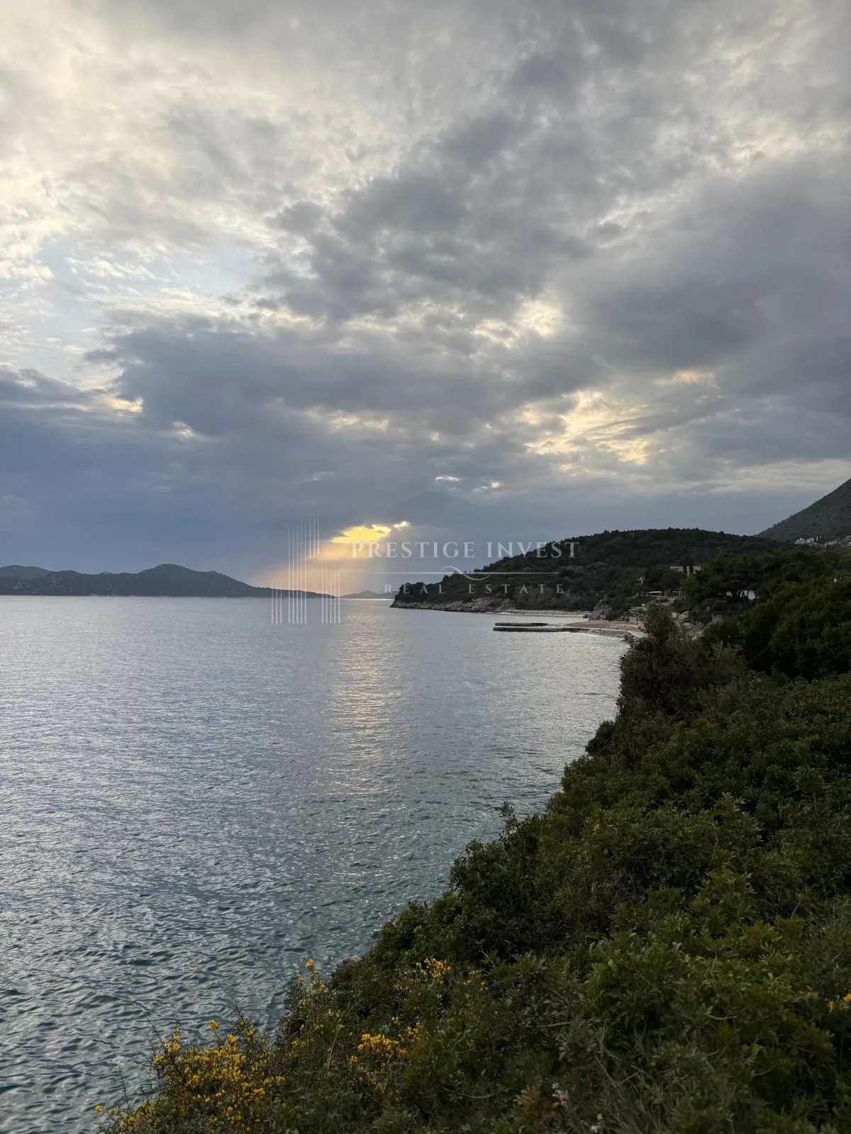 dubrovnik- prvi red uz more- jedinstvena prilika - slika 4