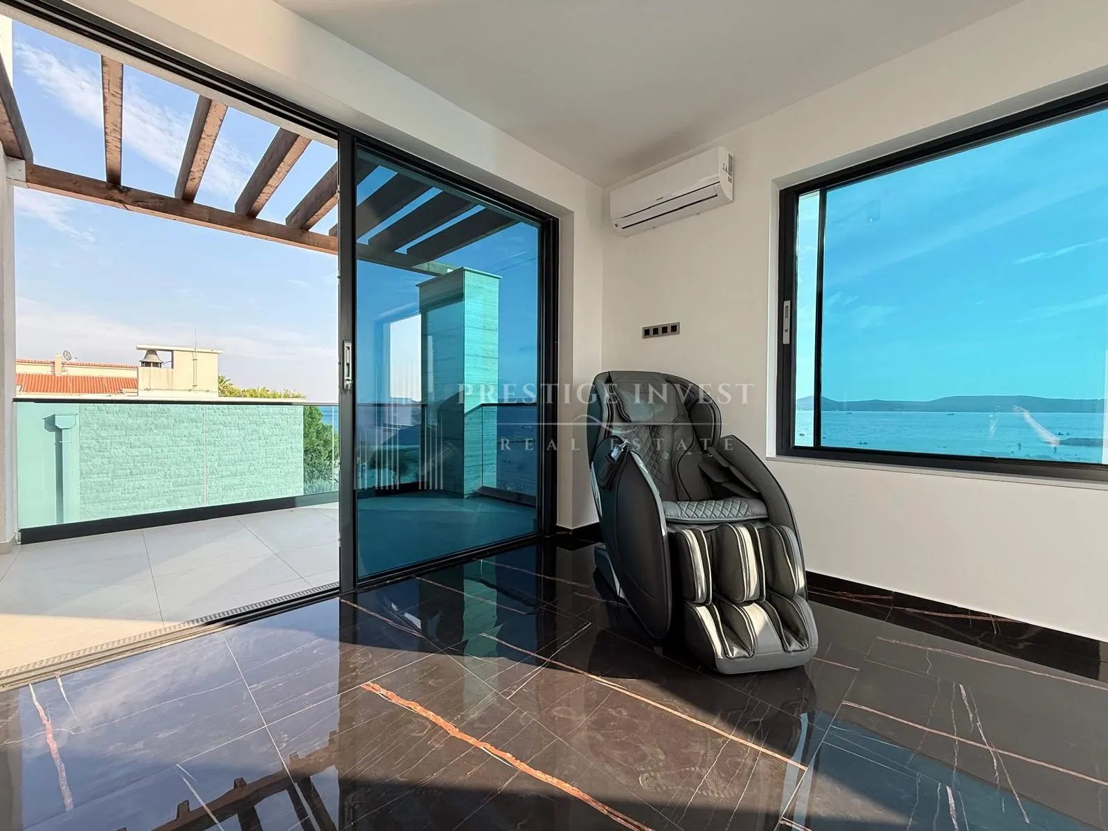 sukošan- luksuzan penthouse prvi red uz more - slika 51