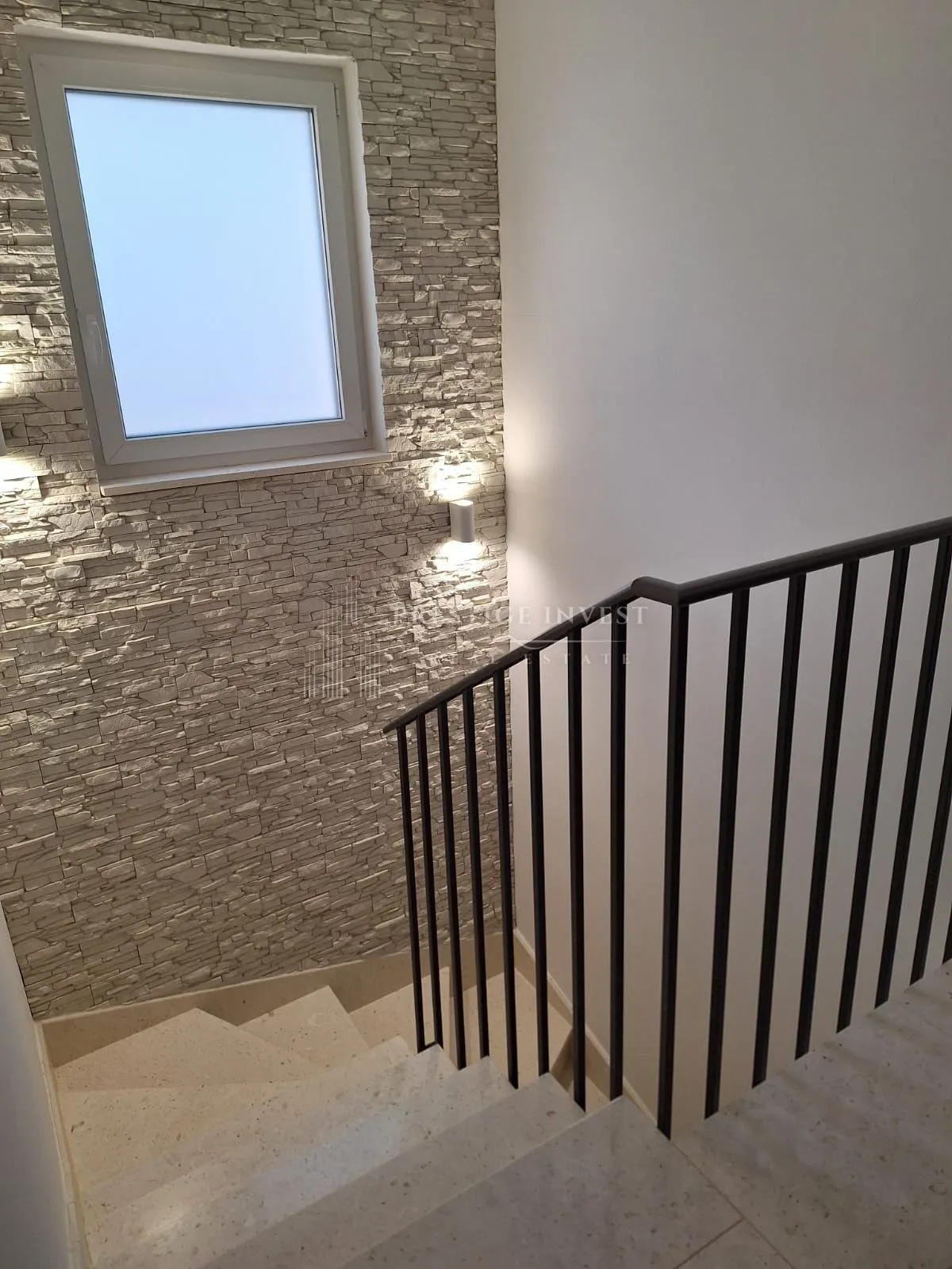 primošten-kuća s bazenom i pogledom na more - slika 10