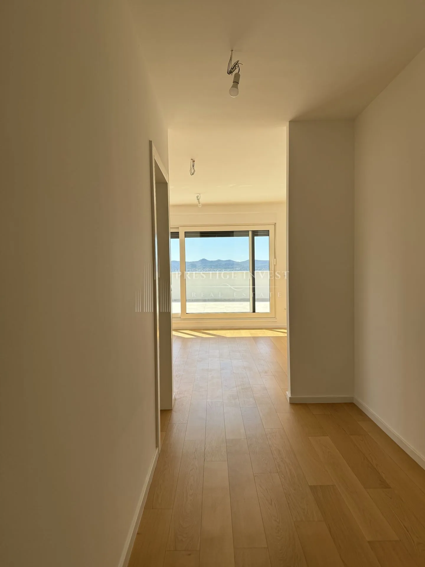 zadar-namješten trosoban penthouse s garažom - slika 20