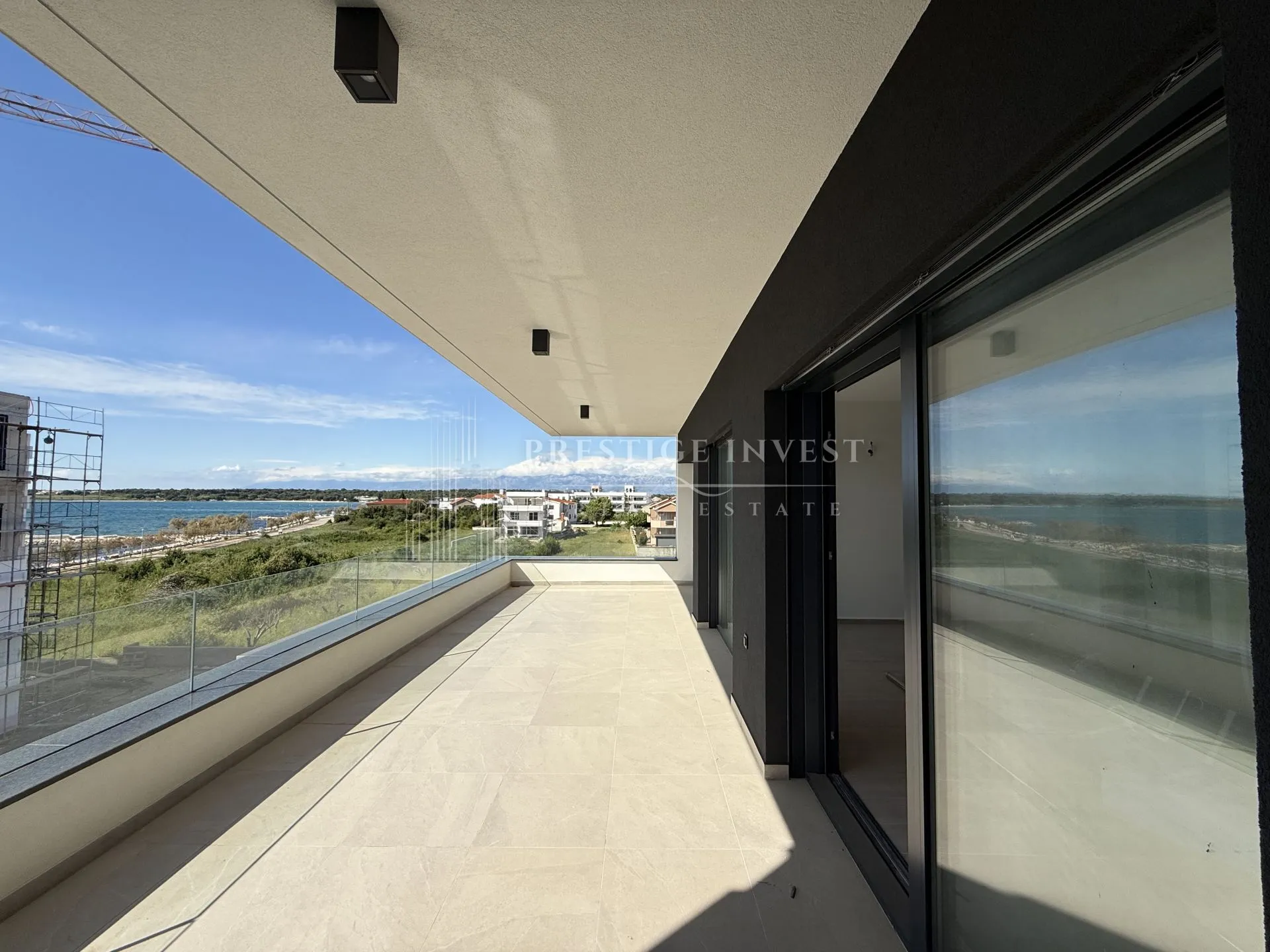 luksuzan penthouse pogled na more- s7 - drugi red uz more - slika 14