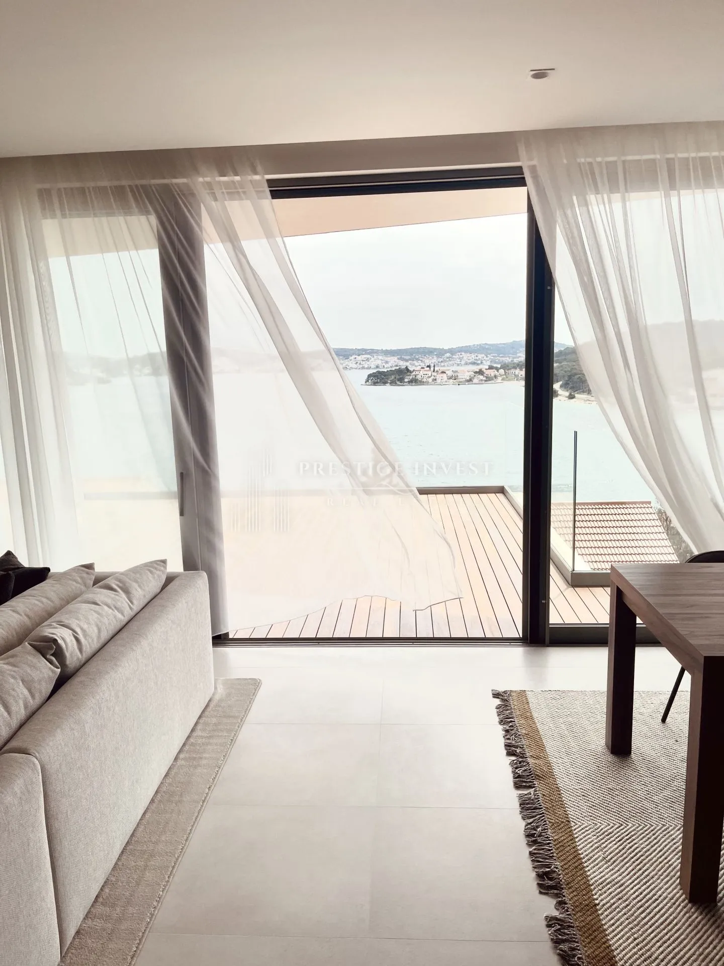 rogoznica- centar- luksuzan namješten penthouse - slika 80