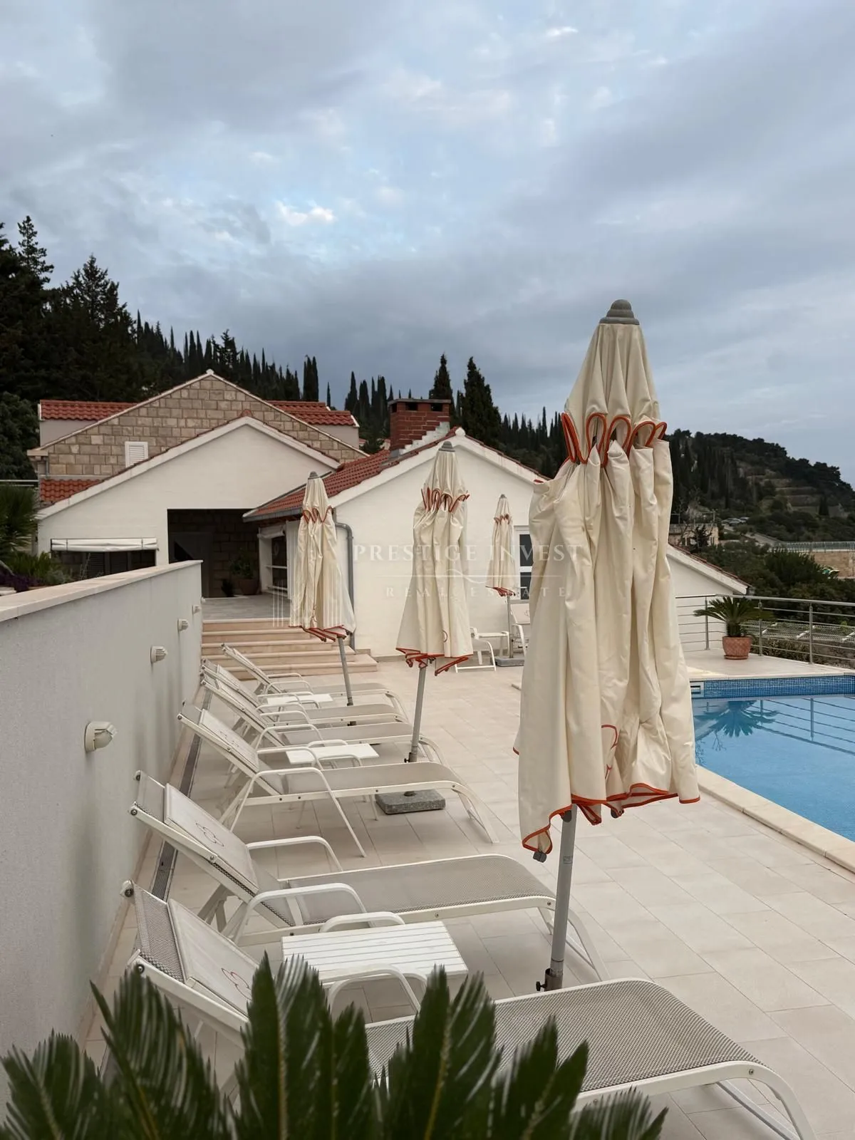dubrovnik- prvi red uz more- jedinstvena prilika - slika 11