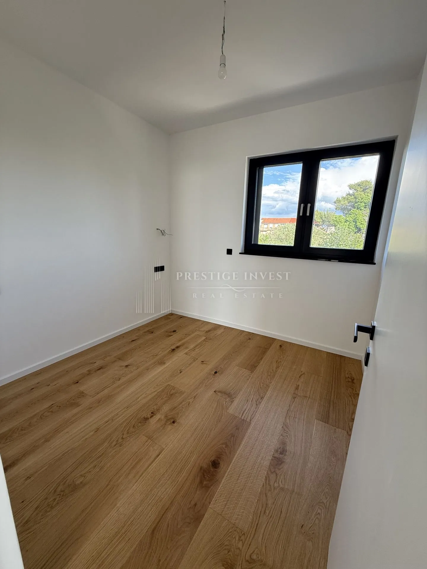 dvosoban stan s2 s vrtom- drugi red uz plažu! - slika 29