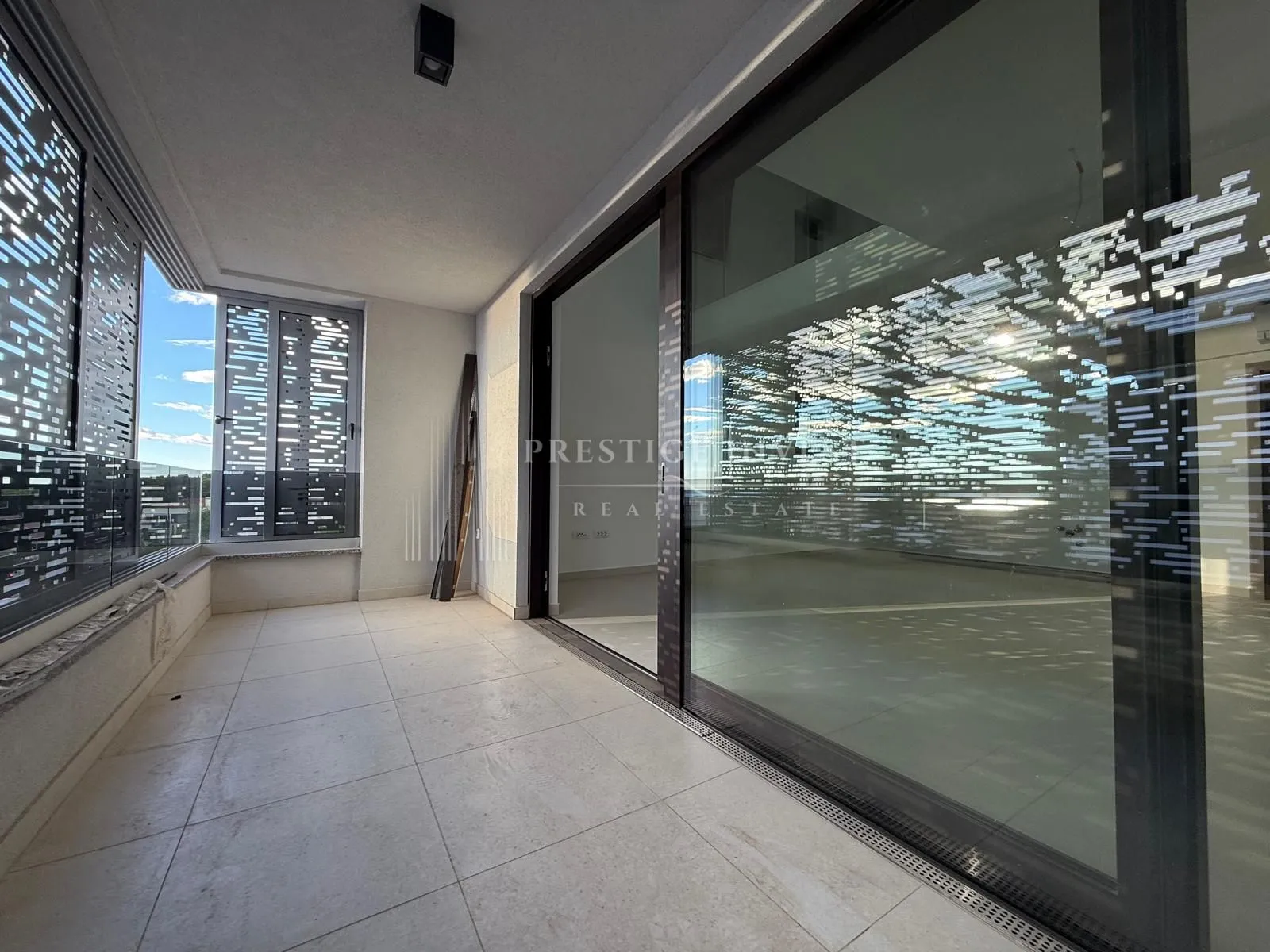 zadar- penthouse s galerijom i krovnom terasom - slika 26
