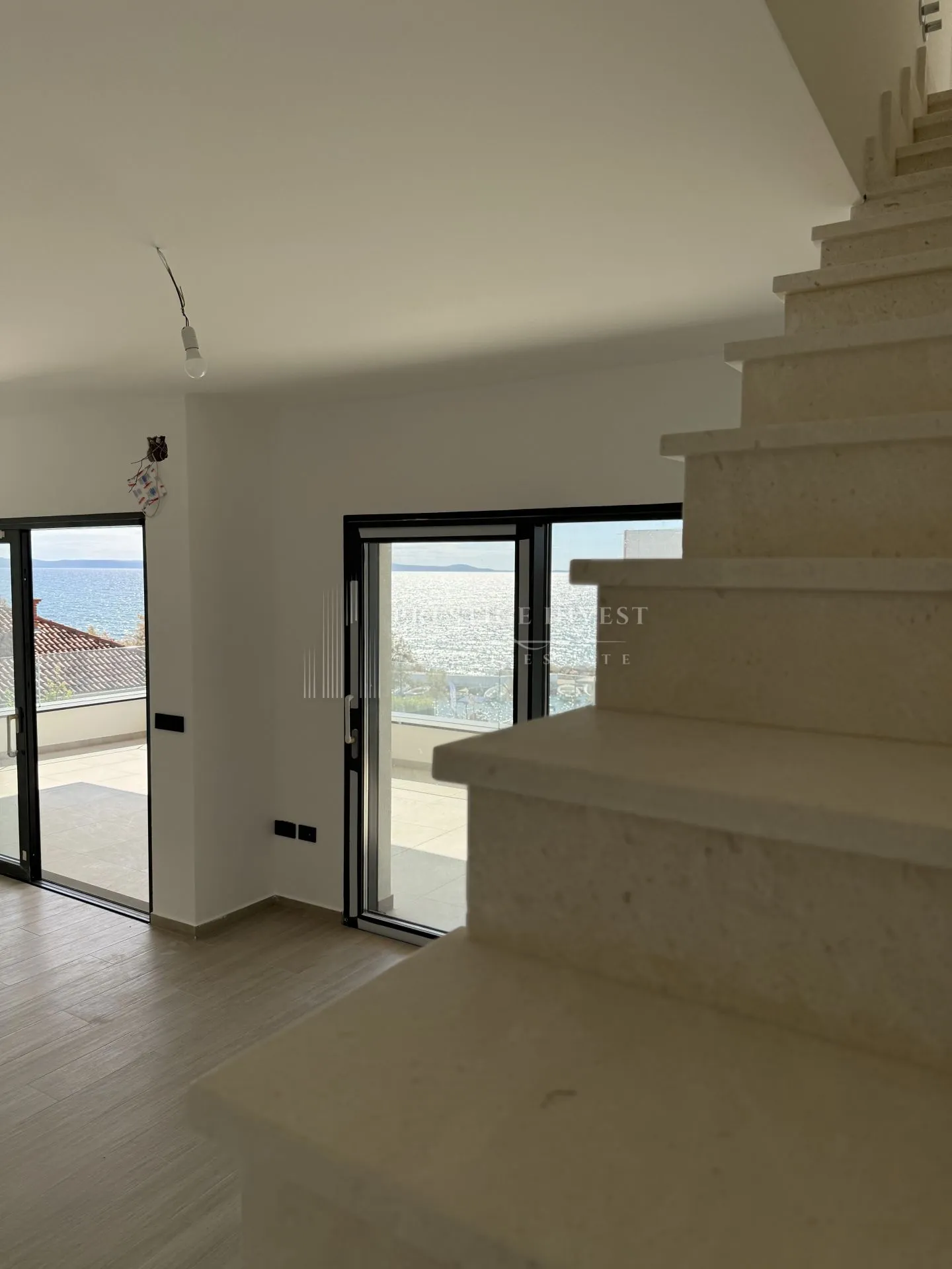 luksuzan penthouse-s8- drugi red uz more - slika 14