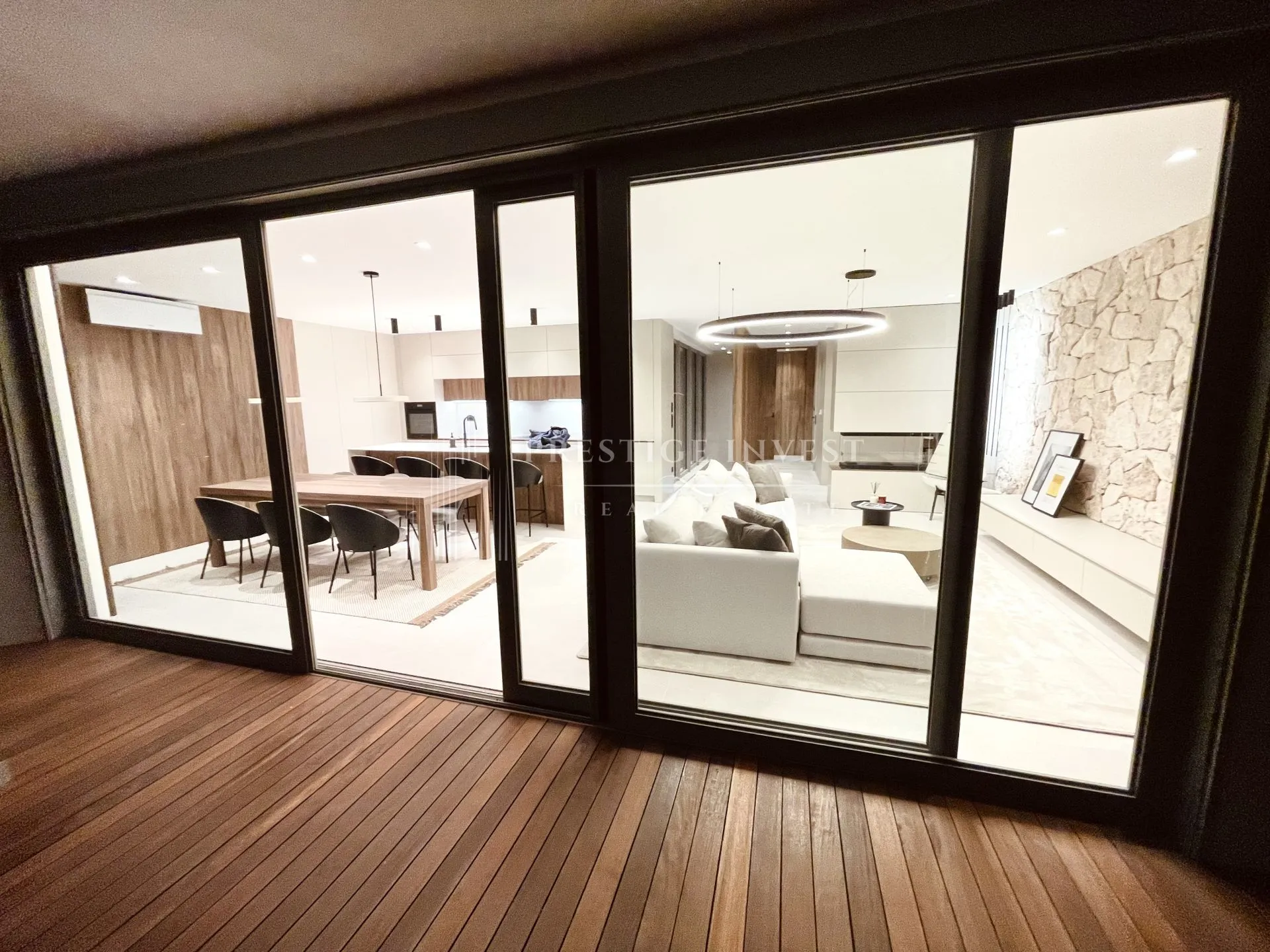 rogoznica- centar- luksuzan namješten penthouse - slika 16