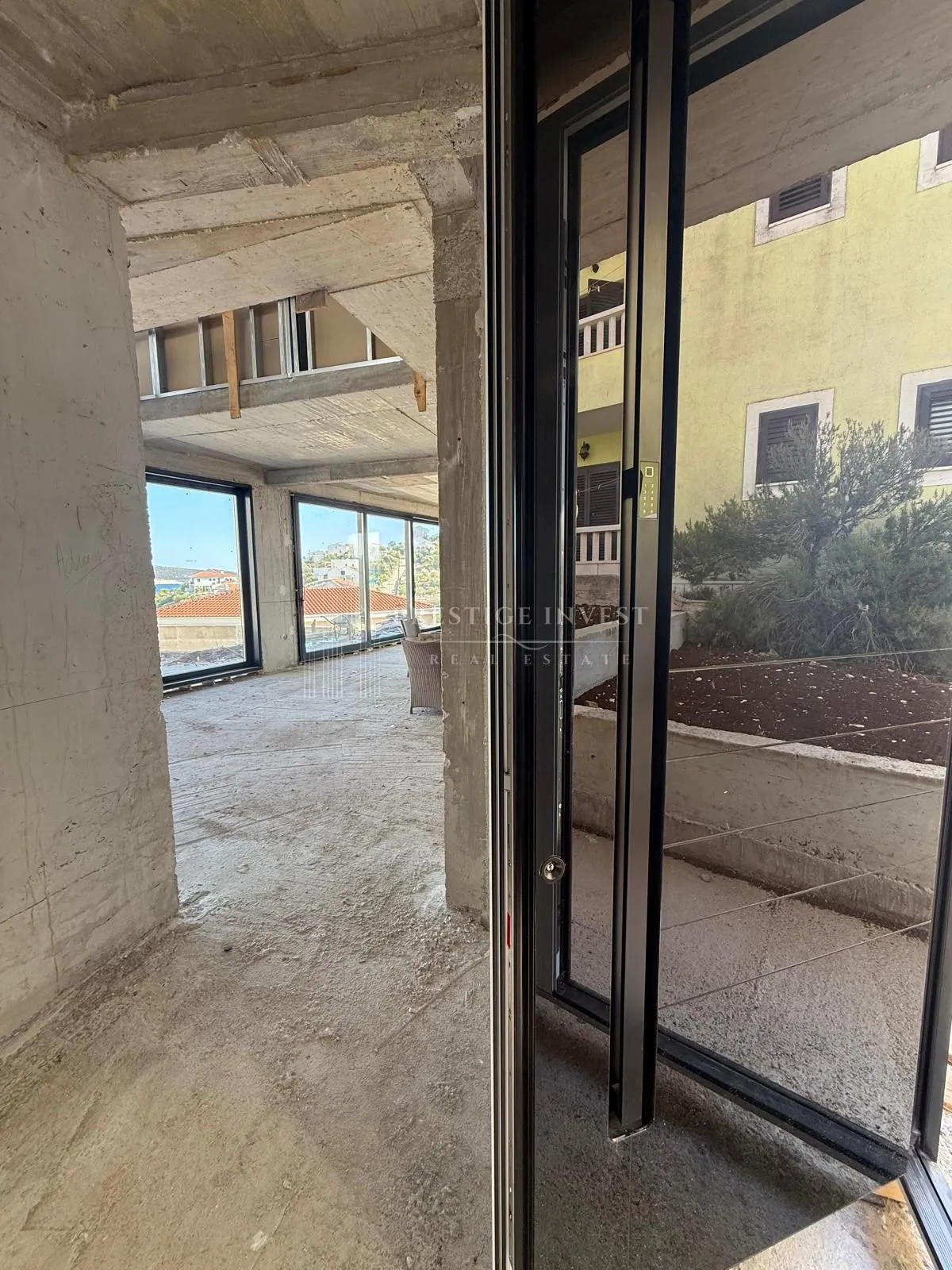 luksuzna vila- 5 soba, galerija, lift, bazen- 35m od plaže - slika 47