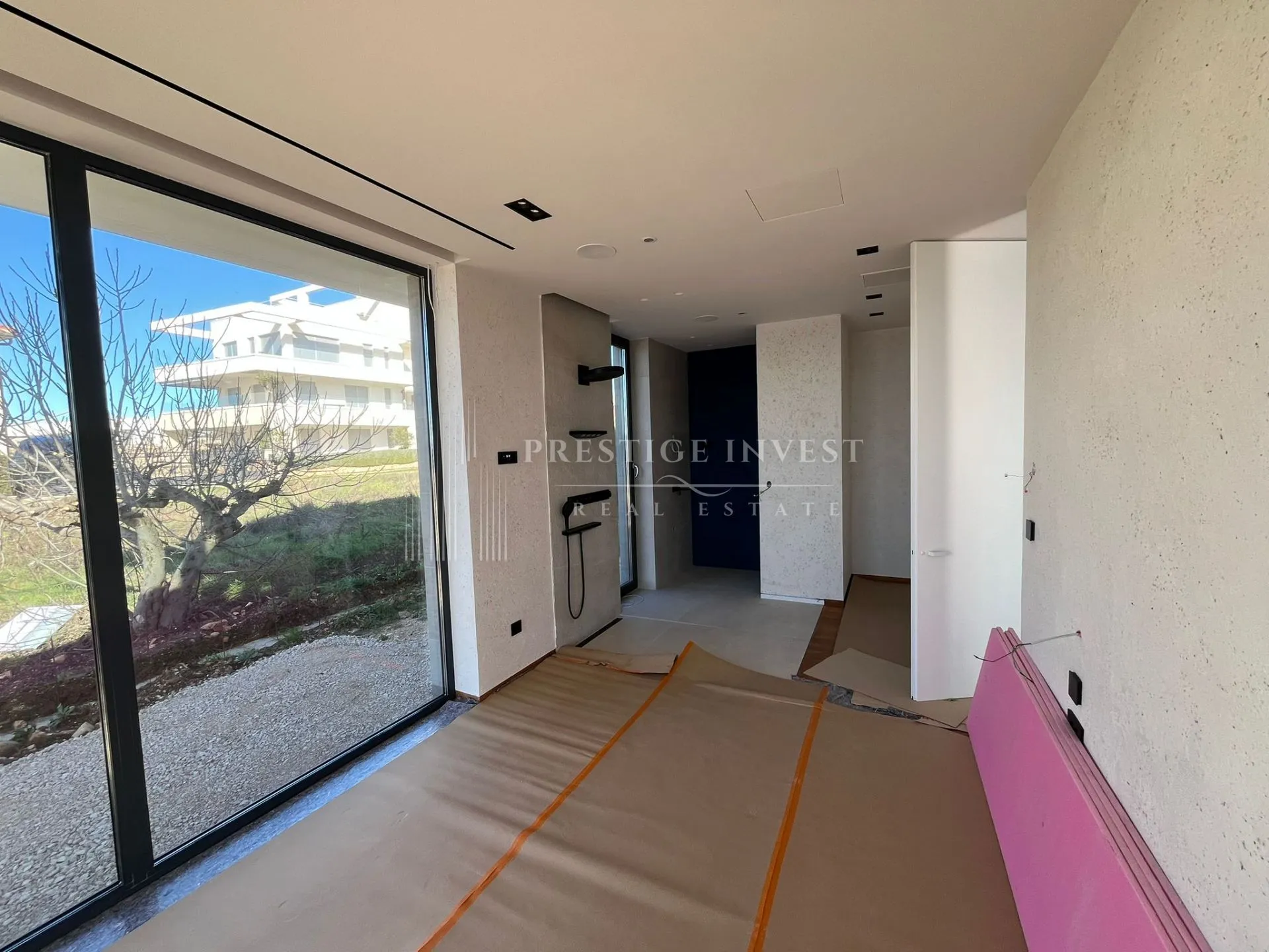 sukošan - luksuzna vila prvi red uz plažu- smart sistem - slika 27