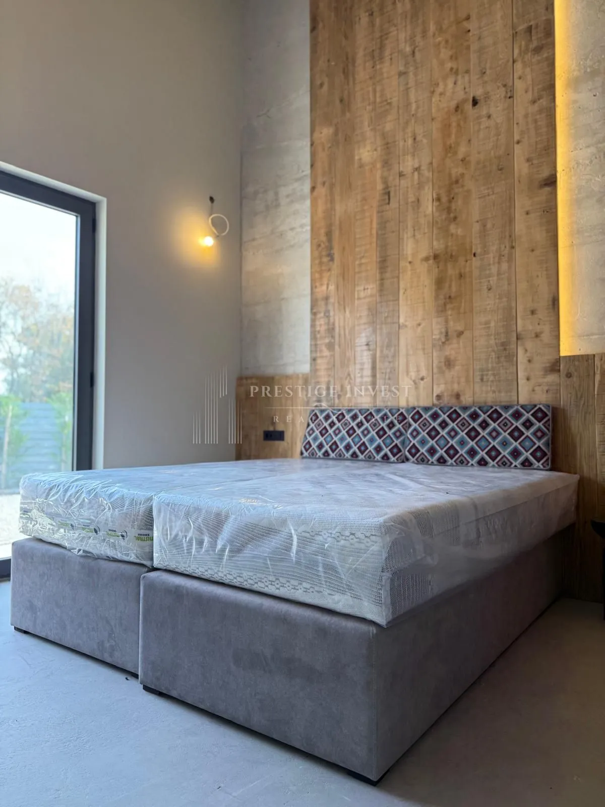 luksuzna prizemnica s 2550m2 okućnice i bazenom - slika 12