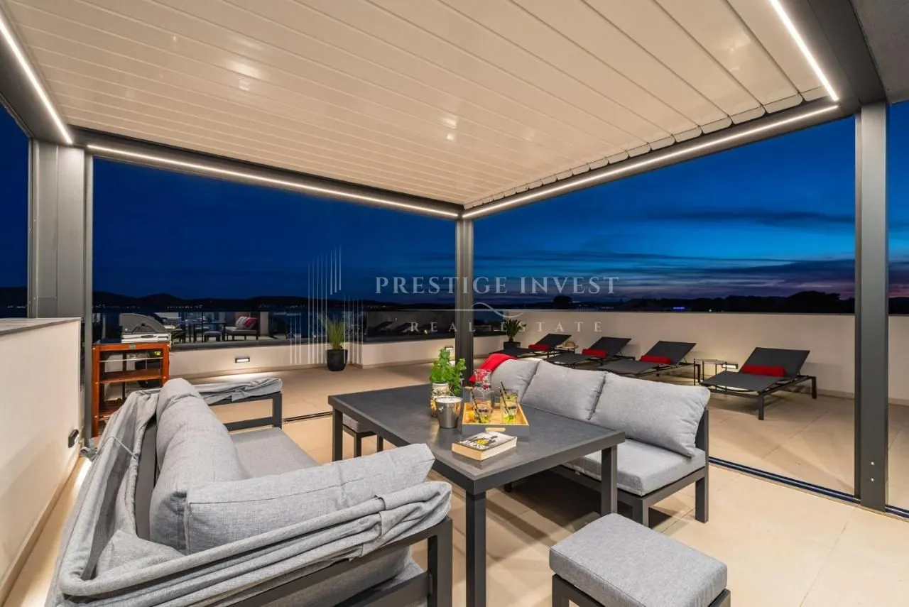 luksuzan penthouse s krovnom terasom-230m2- drugi red uz more - slika 3
