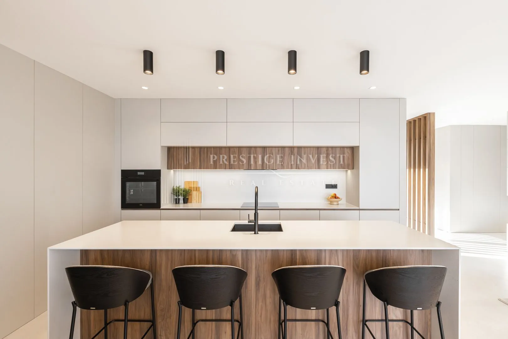 rogoznica- centar- luksuzan namješten penthouse - slika 12