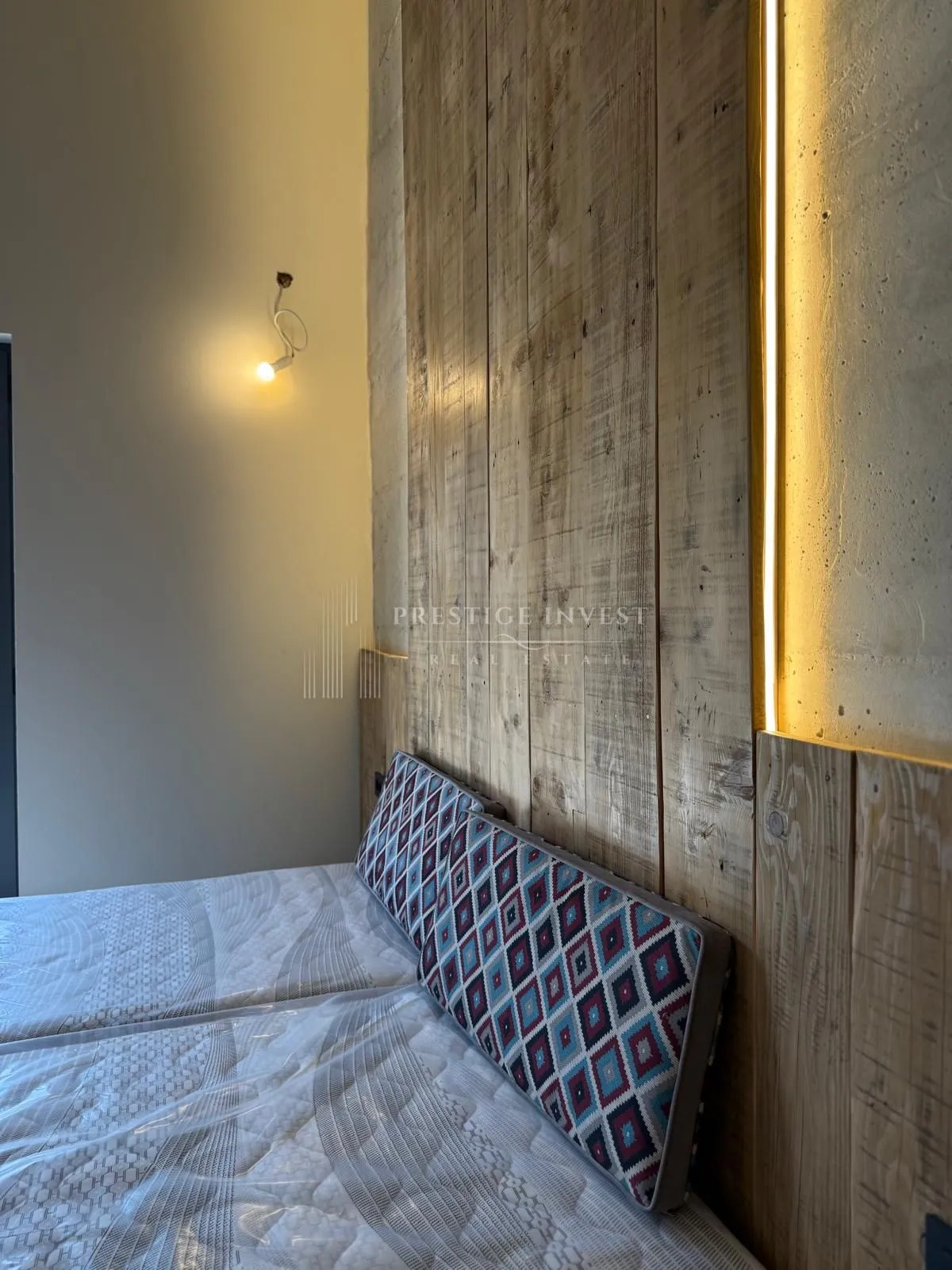 luksuzna prizemnica s 2550m2 okućnice i bazenom - slika 17