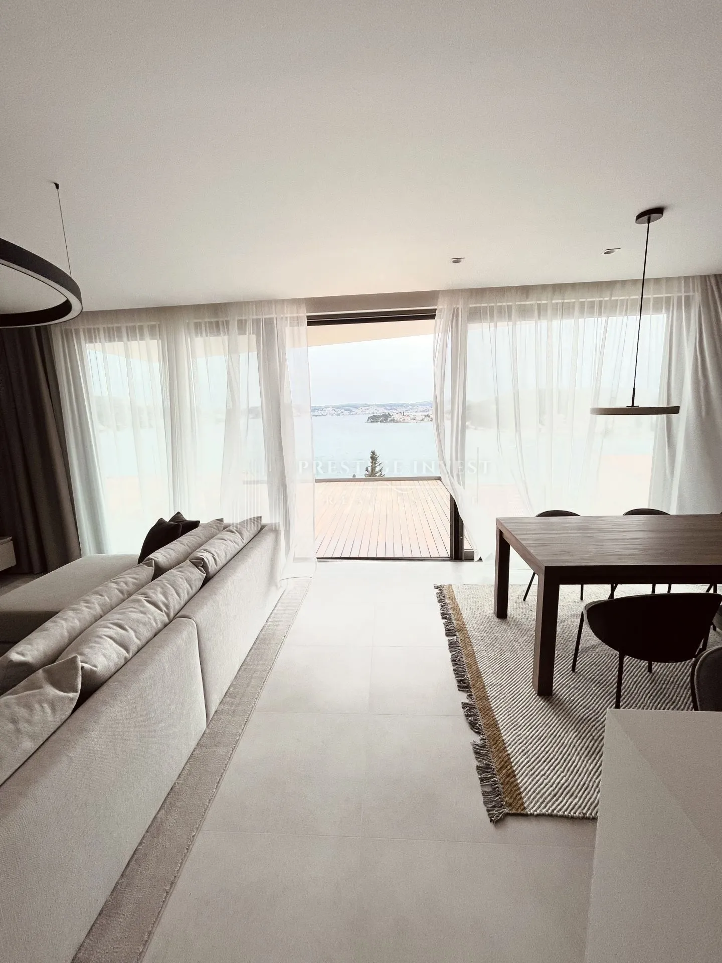 rogoznica- centar- luksuzan namješten penthouse - slika 81