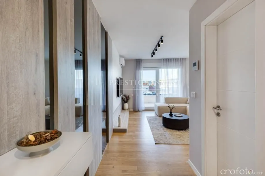 zadar-dvosoban penthouse s krovnom terasom - slika 8