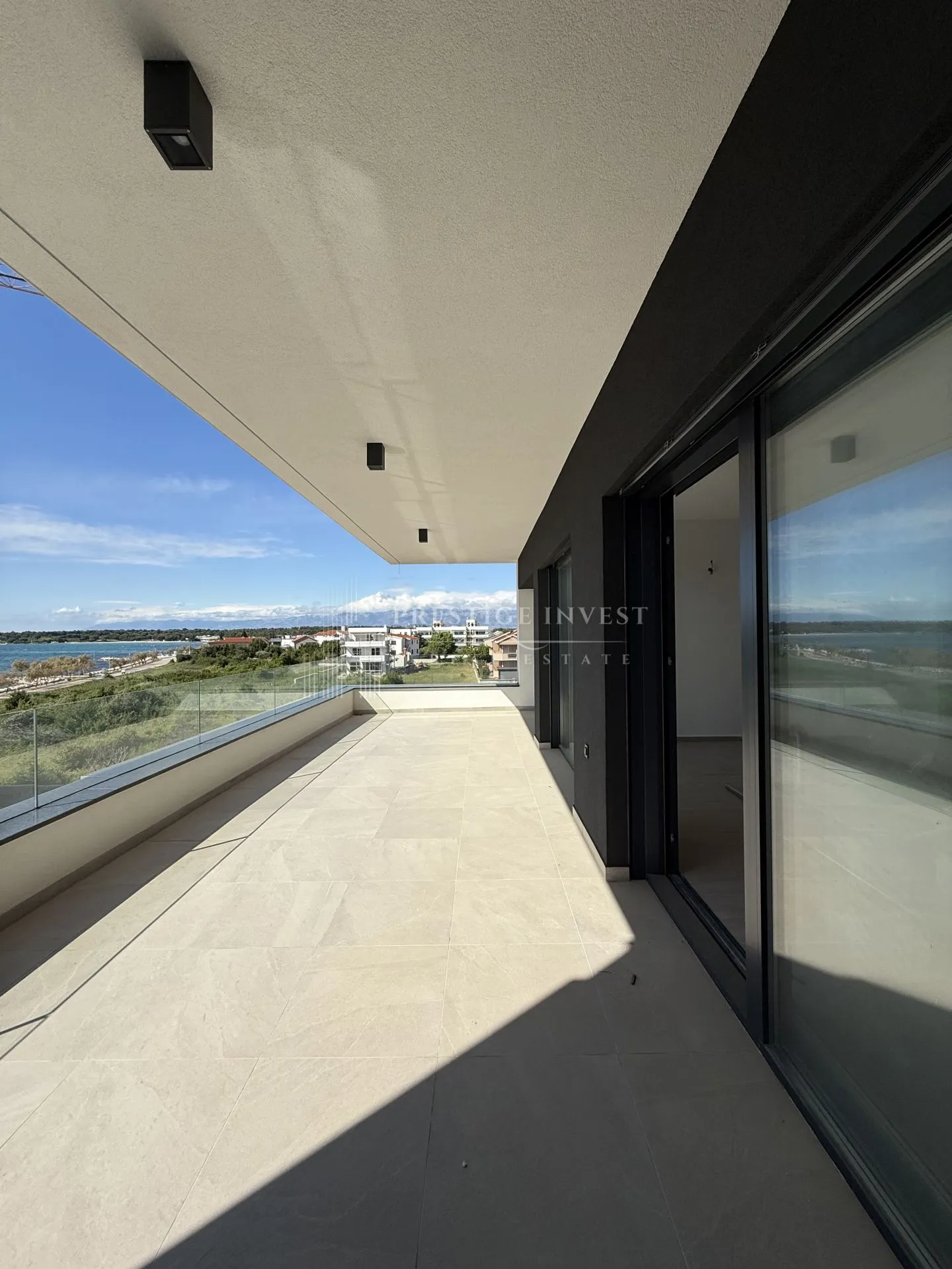 luksuzan penthouse pogled na more- s7 - drugi red uz more - slika 22