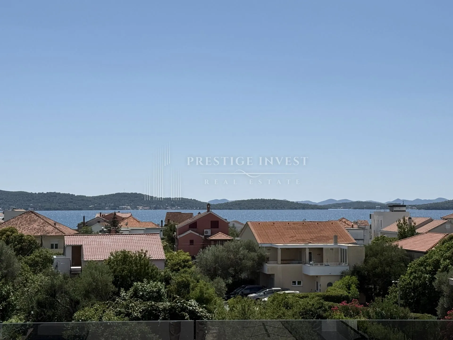 SUKOŠAN- S2 - Prizemlje s vrtom i podrumom