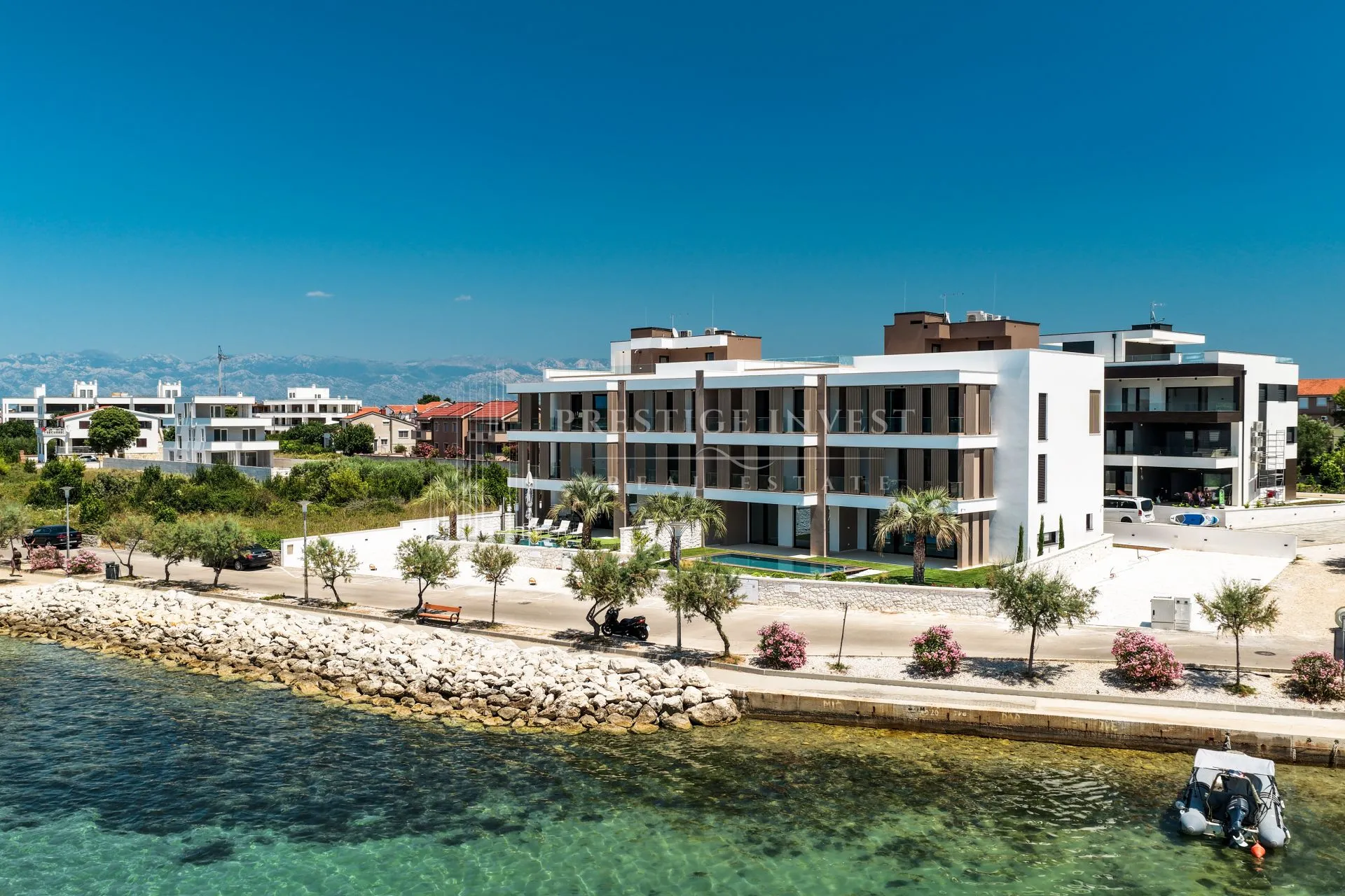 penthouse s privatnim liftom i krovnom terasom- prvi red - slika 4