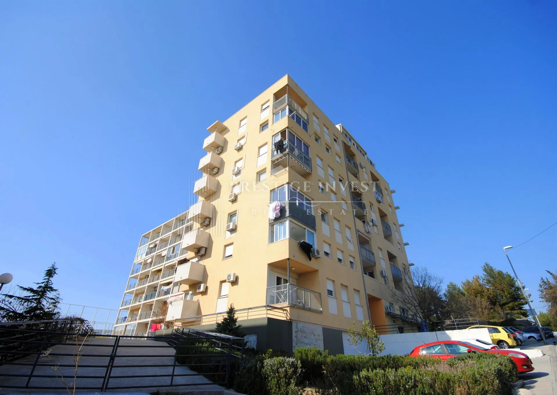 dvosobni stan split - slika 2