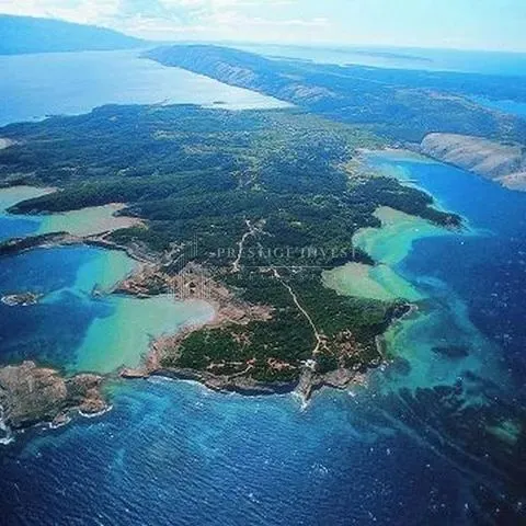 GRAĐEVINSKO ZEMLJIŠTE RAB- 2082m2 - Palit, Rab