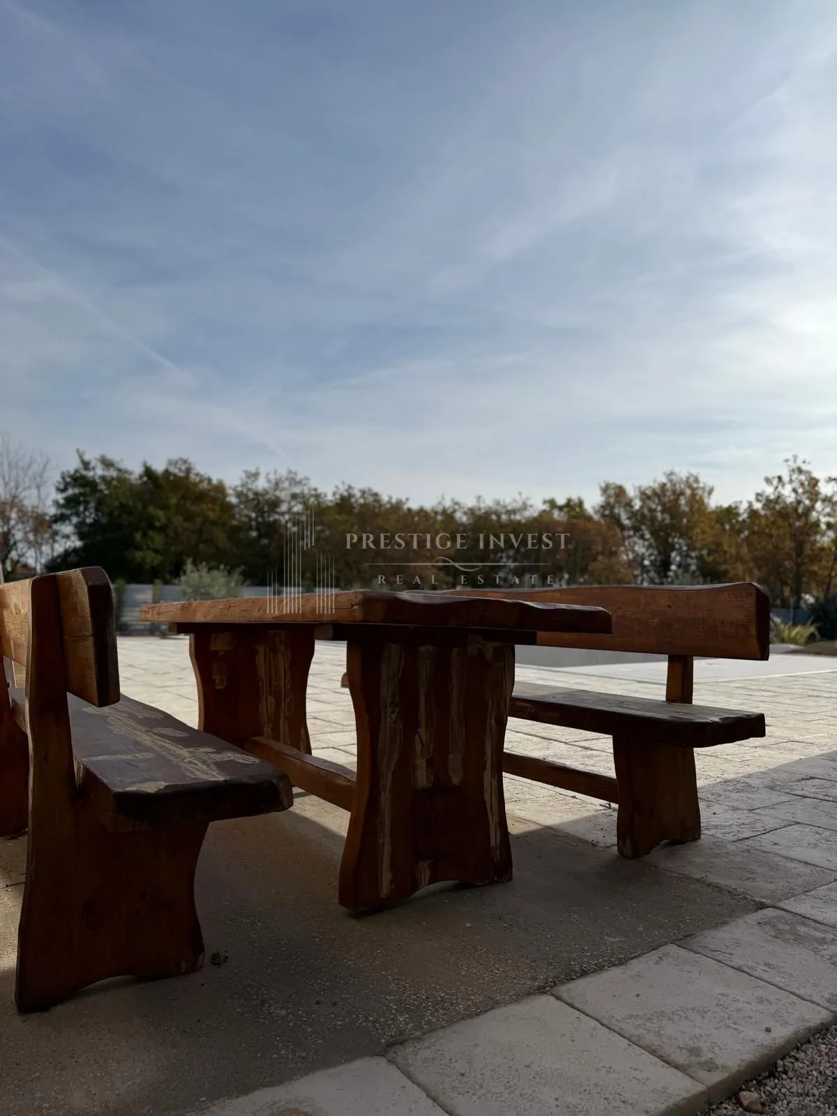 luksuzna prizemnica s 2550m2 okućnice i bazenom - slika 59