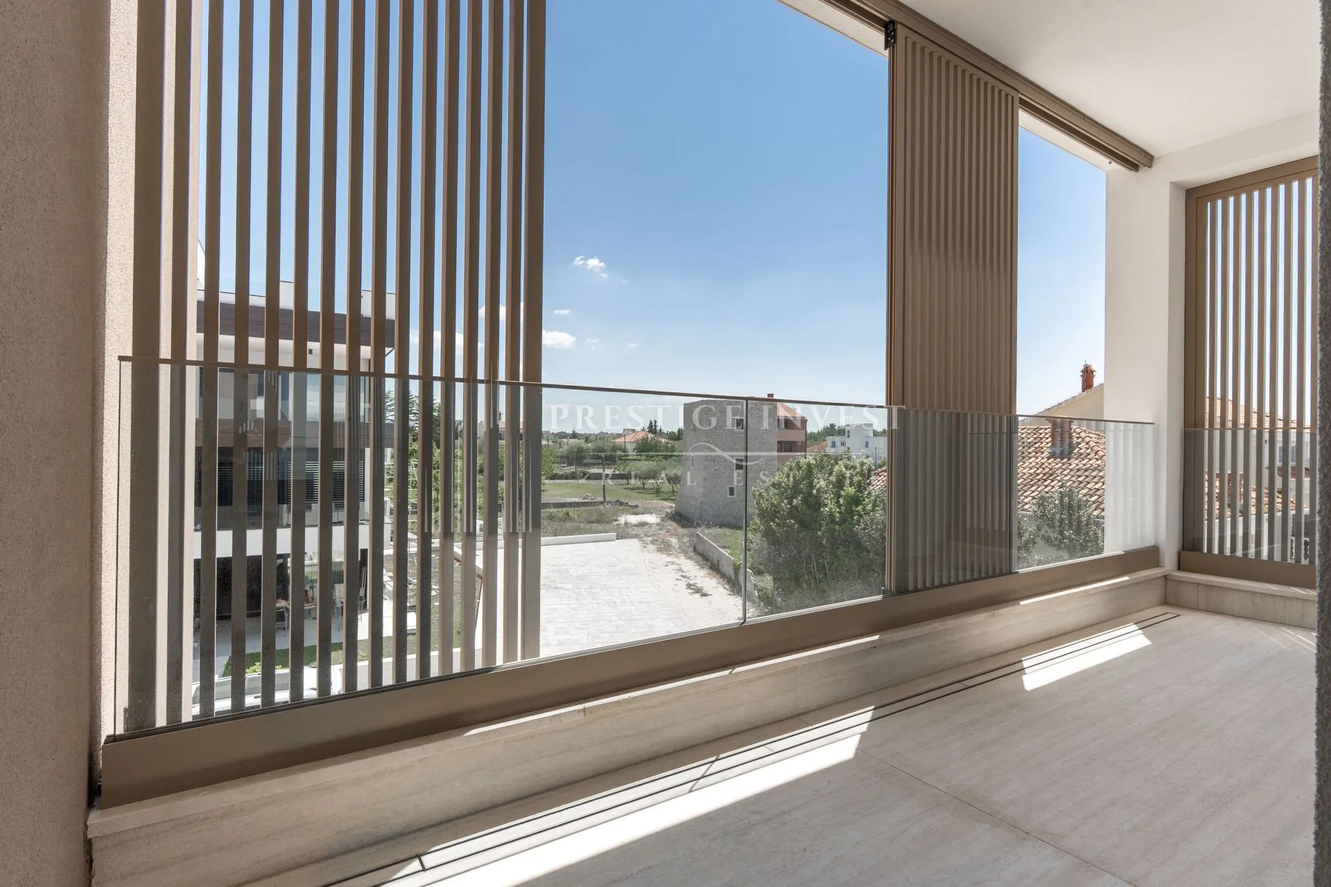 penthouse s privatnim liftom i krovnom terasom- prvi red - slika 26