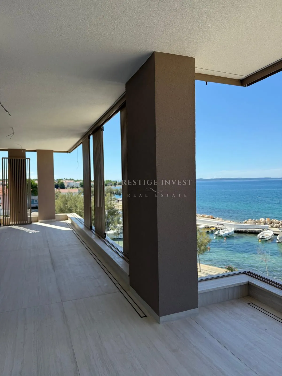 zaton- prvi red uz more- dvosoban stan s3 - slika 3